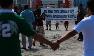 Evangélicos protestam contra instalação de estátua de Iemanjá