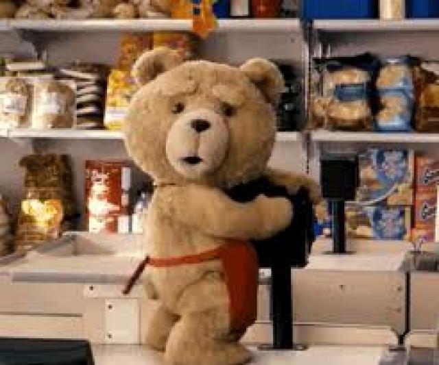 Deputado vai pedir alteração na classificação etária do filme “Ted”
