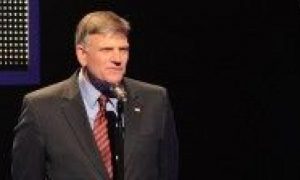 Pastor Franklin Graham afirma que vitória de Obama levará Estados Unidos ao caminho da destruição