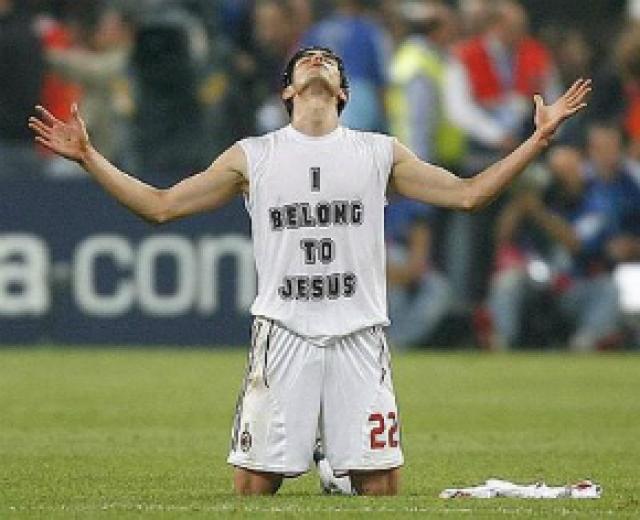 Kaká volta a frequentar igreja evangélica em Madrid