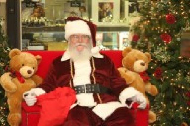 Papai Noel ‘some’ da televisão no Uzbequistão