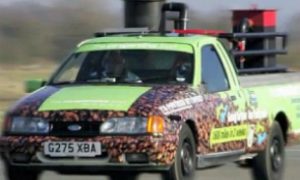 carro movido a café bate recorde de velocidade