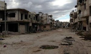 Força aérea síria bombardeia bairro de Homs; Al-Qaeda reivindica ataque