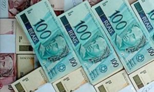 Fim dos salários extras dos políticos: estados terão que seguir o Congresso Fim dos salários extras dos políticos: estados terão que seguir o Congresso