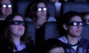 Cinemas são obrigados higienizar óculos 3D no DF: contra conjuntivite