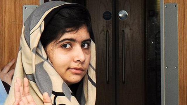 Cinco meses depois de atentado, Malala volta à escola