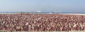 Protesto na Praia de Copacabana pede liberdade religiosa no Irã