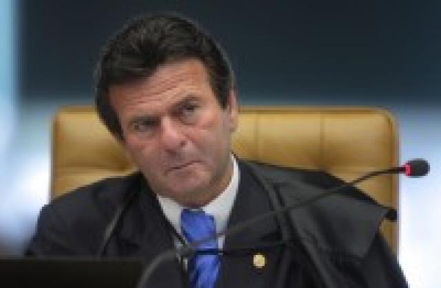 Ministro do STF recusa pedido do PSC para suspensão do casamento gay em cartórios