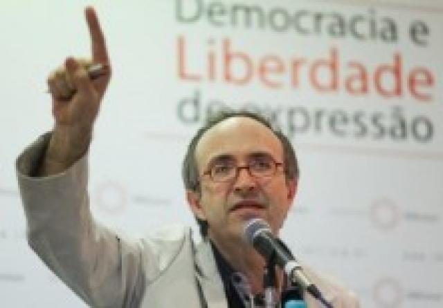 Os cristãos tomam a praça do Congresso, mas são banidos do noticiário, diz Reinaldo Azevedo