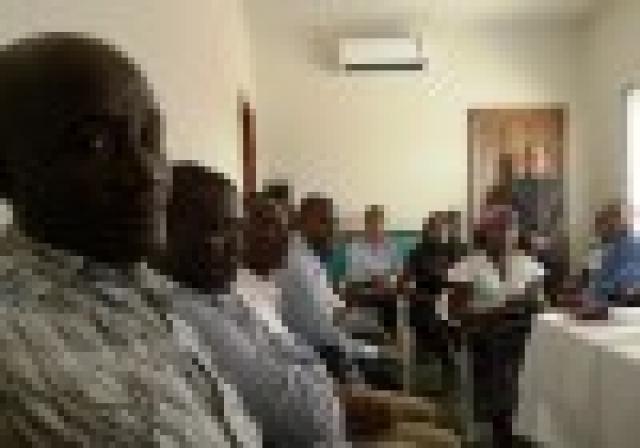 Igrejas evangélicas oferecem cultos para haitianos em Porto Velho
