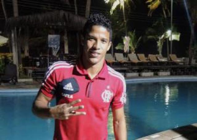 Foco, fé e obediência: Jogador do Flamengo segue os passos de Kaká