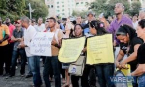 Evangélicos protestam em Salvador contra a morte do pastor Mário Sales