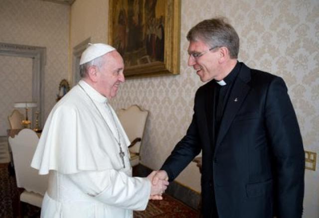 Pastor, secretário-geral do CMI, visita o papa Francisco