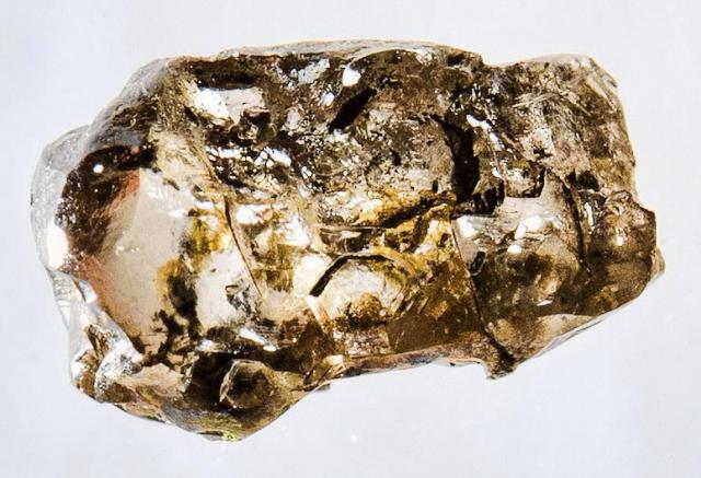 Cientistas encontram evidência de oceano no centro da Terra