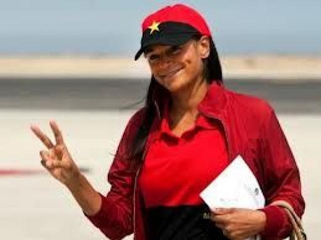 É o Presidente de Angola que faz da sua filha uma milionária, acusa a Forbes