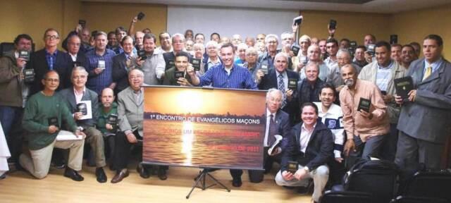 MAÇONARIA EVANGÉLICA REUNIDA: Pastores e Deputados Federais João Campos e Daniel Messac