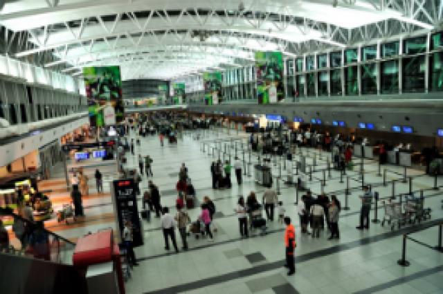 Greve geral na Argentina leva a cancelamento de voos do Brasil para Buenos Aires