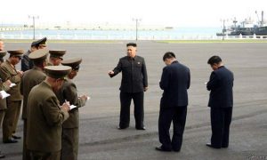 Coreia do Norte: quem são os homens que anotam cada palavra de Kim Jong-un?