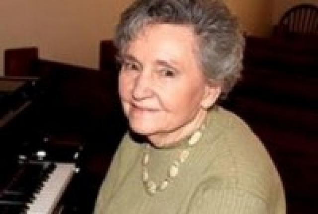 Recorde: Mulher entra para o Guinness por comandar o louvor da igreja por 73 anos