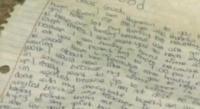 Menina tenta enviar uma carta para Deus em um balão, pedindo para que Ele proteja sua mãe