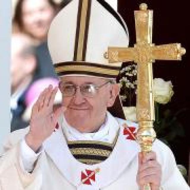 Papa inicia visita pela Terra Santa cometendo erros