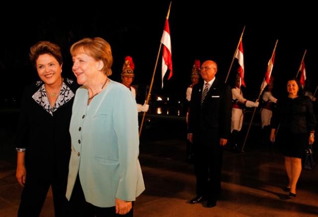Dilma e Merkel discutem segurança eletrônica em encontro no Alvorada