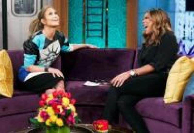 Jennifer Lopez afirma em programa de TV que está buscando orientação e respostas na Bíblia