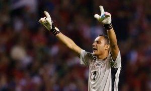 Goleiro da Costa Rica pede a Deus um anjo em cada trave