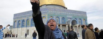 ASSISTA: Palestinos no Monte do Templo Celebre Rockets Gaza