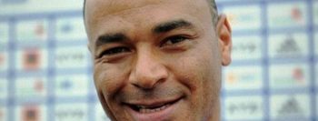 Cafu é expulso do vestiário da seleção por ordem do Presidente da CBF