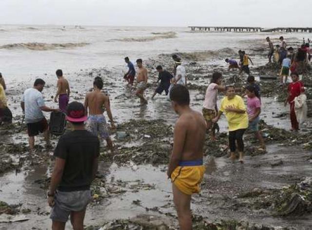 Vai a 54 número de mortos após passagem de tufão nas Filipinas