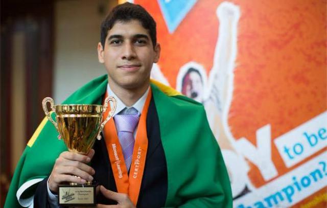 Brasileiro de 20 anos ganha campeonato mundial de Excel