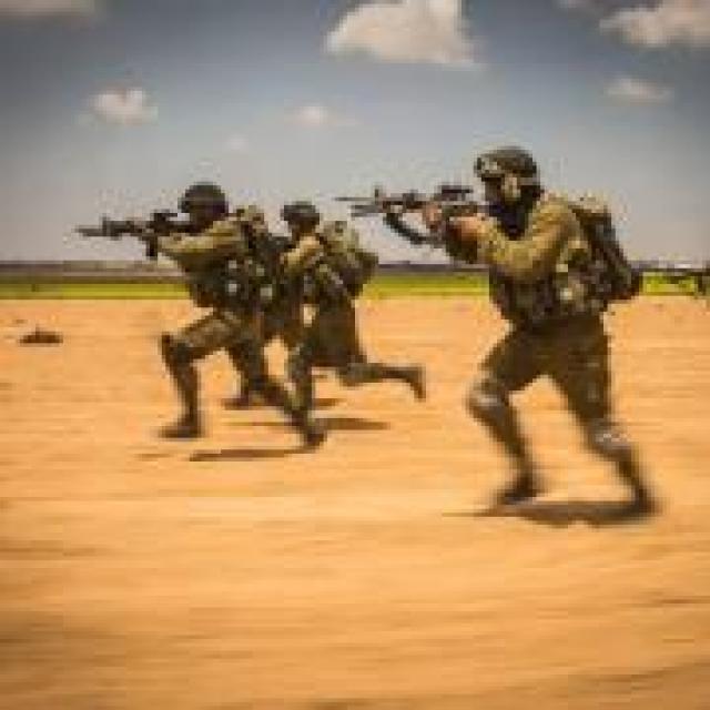 Hamas Ameaça Israel e IDF Move Forças Para Fronteira Com Gaza