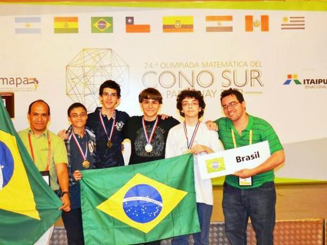 Estudantes brasileiros conquistam quatro medalhas em Olimpíada de Matemática do Cone Sul