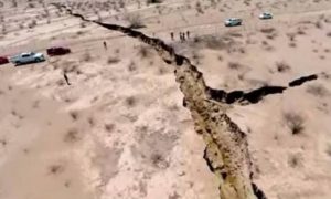 Fenda misteriosa de um quilômetro rasga solo do noroeste do México