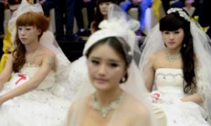 China: parques têm feirões com pais em busca de casamento para os filhos