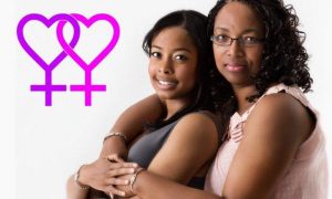 Amor lésbico de mãe e filha, é notícia fake (falsa); entenda Amor lésbico de mãe e filha, é notícia fake (falsa); entenda