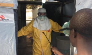 Guiné: crendice faz moradores matarem agentes de combate ao ebola