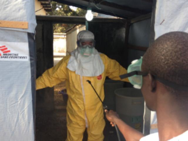 Guiné: crendice faz moradores matarem agentes de combate ao ebola