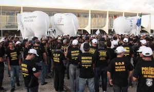 Policiais federais de cinco estados e do Distrito Federal entram em greve a partir da meia-noite de