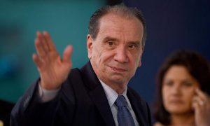 Dilma não tem direito a lua de mel’, diz Aloysio Dilma não tem direito a lua de mel’, diz Aloysio