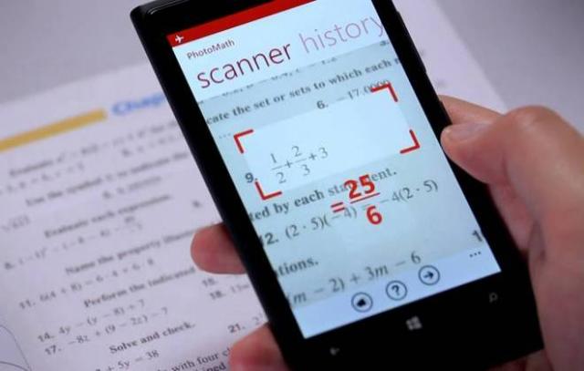 Unesco defende uso de celular na sala de aula