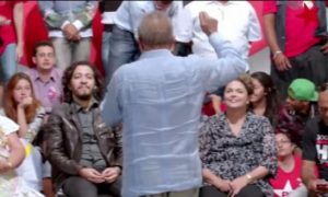 Dilma escolhe Jean Wyllys para representar juventude brasileira Dilma escolhe Jean Wyllys para representar juventude brasileira