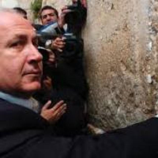 Netanyahu surpreende os adversários e é re-eleito Primeiro Ministro de Israel