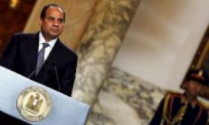 Antes intocável, presidente do Egito enfrenta críticas da imprensa
