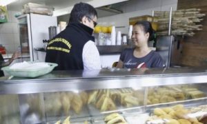 Vigilância Sanitária encontra coliformes fecais em pastéis no Rio