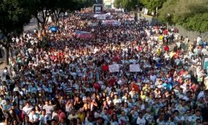 Marcha para Jesus 2015 reúne 500 mil pessoas no Rio de Janeiro; confira!