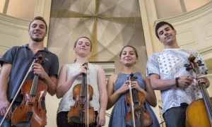 Jovens árabes e judeus usam música para promover harmonia em Israel