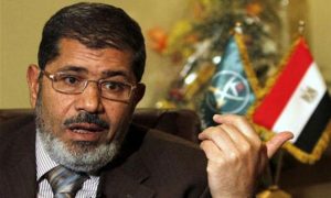Tribunal egípcio adia decisão sobre pena de morte para Mursi