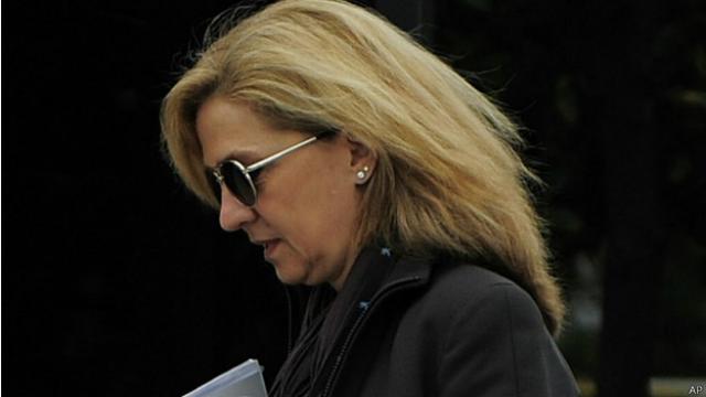Rei da Espanha retira título de sua irmã por acusação de corrupção